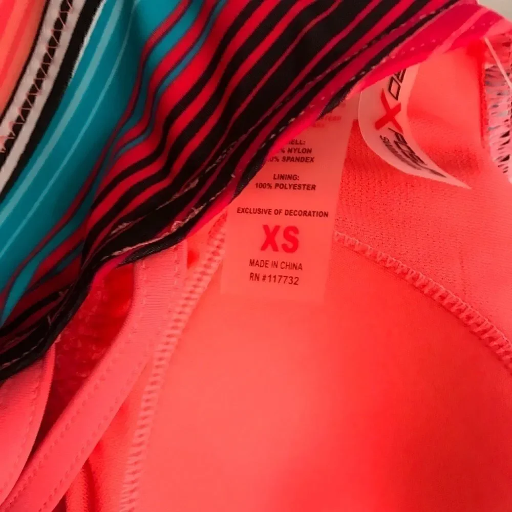 NWT XS ZeroXposur Wonderful Swim Top!!
